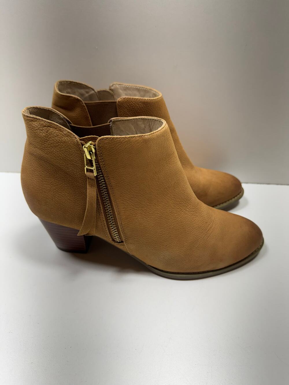 Vionic Strrling Women’s Heeled Boots Sz 9.5 Leather Suede Beige Side Zip Boho